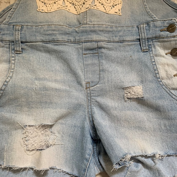 LEI Upcycled 90's Vintage shortalls/overall brat - Picture 7 of 8